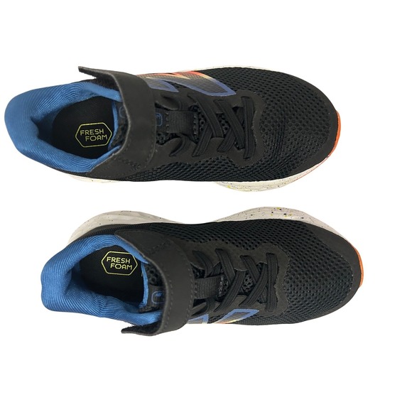 New Balance Fresh Foam Arishi v4 Black Running Shoes Sneakers Kids 10.5 - Picture 2 of 15
